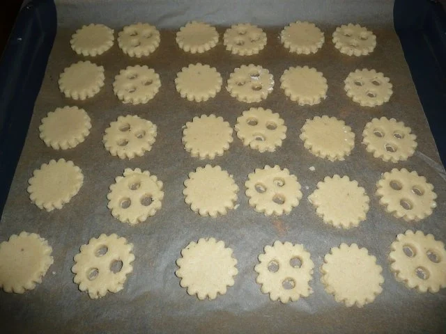 Ischler - Weihnachts- Plätzchen , gefüllt ! Ca 40 Stk - Rezept - Bild Nr. 3