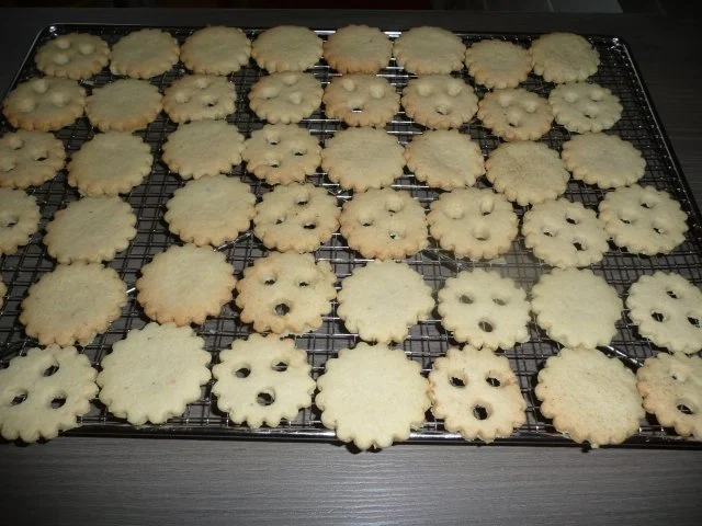 Ischler - Weihnachts- Plätzchen , gefüllt ! Ca 40 Stk - Rezept - Bild Nr. 4