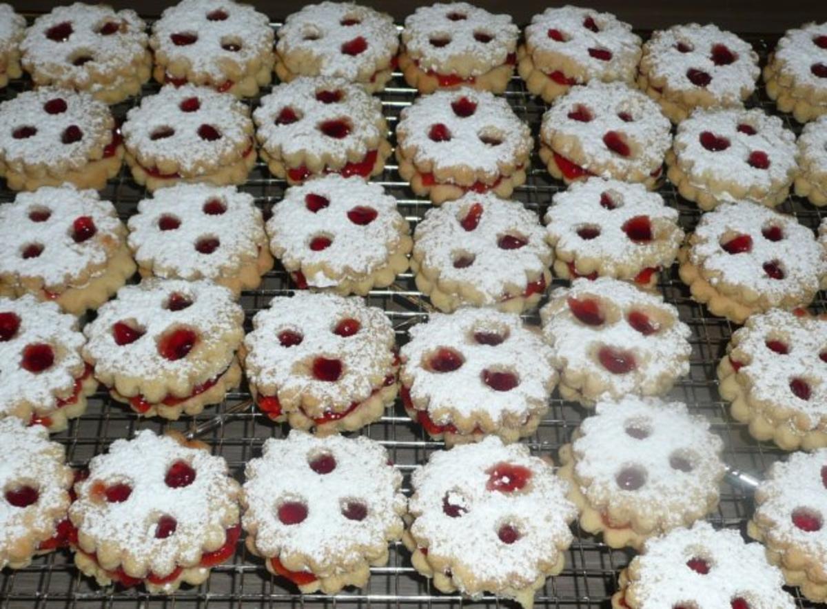 Ischler - Weihnachts- Plätzchen , gefüllt ! Ca 40 Stk - Rezept - kochbar.de