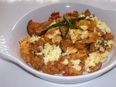 Rezept: Mediterraner Farfalle-Auflauf mit Grillgemüse und Feta Mediterraner Farfalle-Auflauf mit Grillgemüse und Feta - Rezept