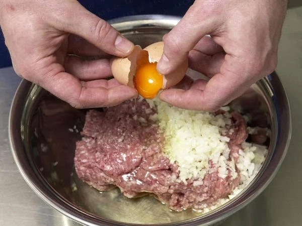 Hausgemachte Frikadellen - Rezept