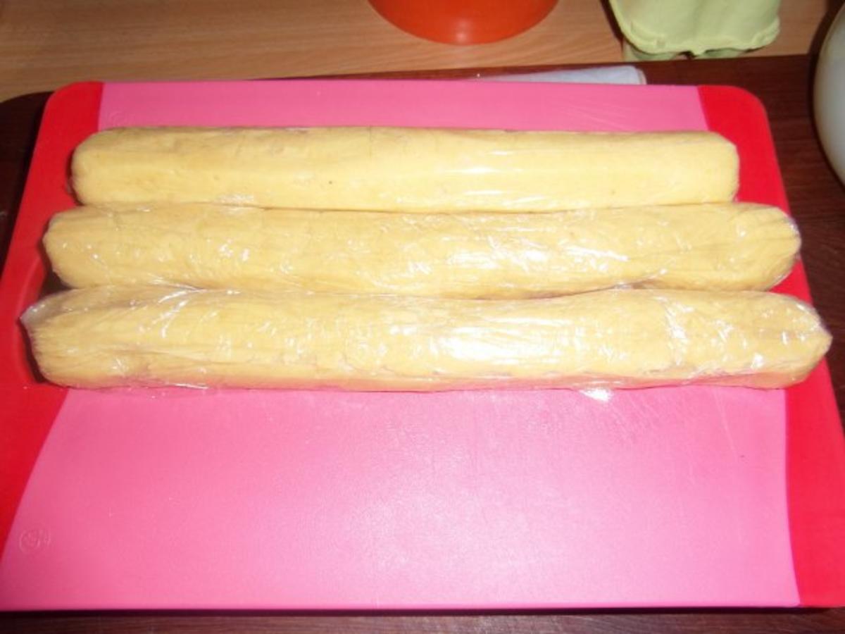 Plätzchen :gefüllte Vanille-Glühwein-Krapferl a la Heidi - Rezept