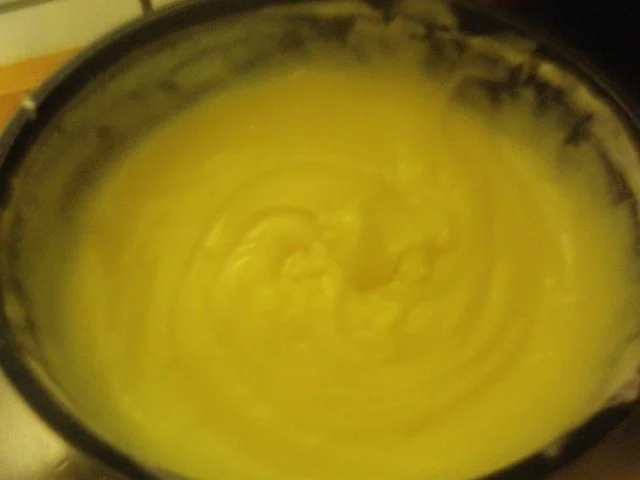 Streuselkuchen mit Vanillepuddingfüllung - Rezept - Bild Nr. 4