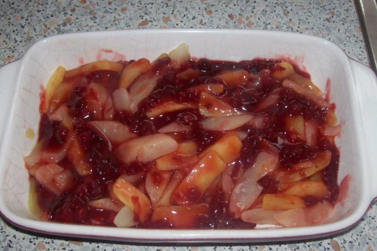 Dessert: Lebkuchen-Crumble mit Apfel, Birne und Preiselbeeren - Rezept - Bild Nr. 6