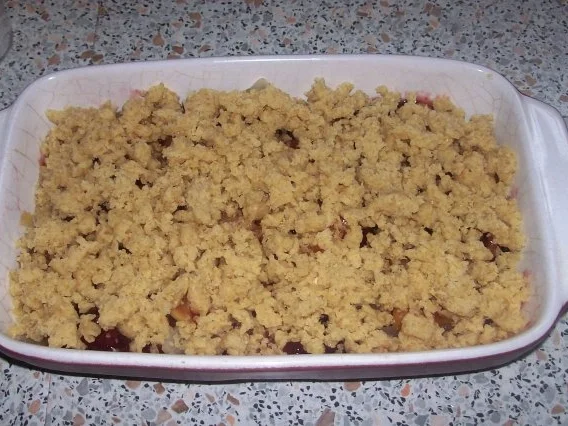 Dessert: Lebkuchen-Crumble mit Apfel, Birne und Preiselbeeren - Rezept - Bild Nr. 9