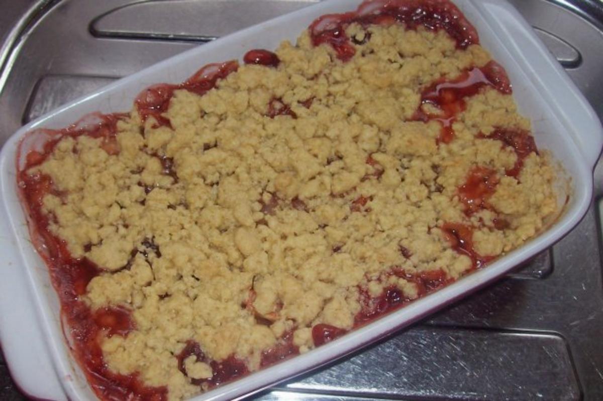 Dessert: Lebkuchen-Crumble mit Apfel, Birne und Preiselbeeren - Rezept - Bild Nr. 10