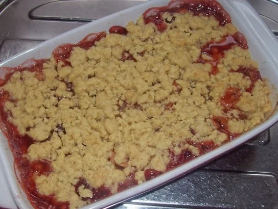 Dessert: Lebkuchen-Crumble mit Apfel, Birne und Preiselbeeren - Rezept - Bild Nr. 10