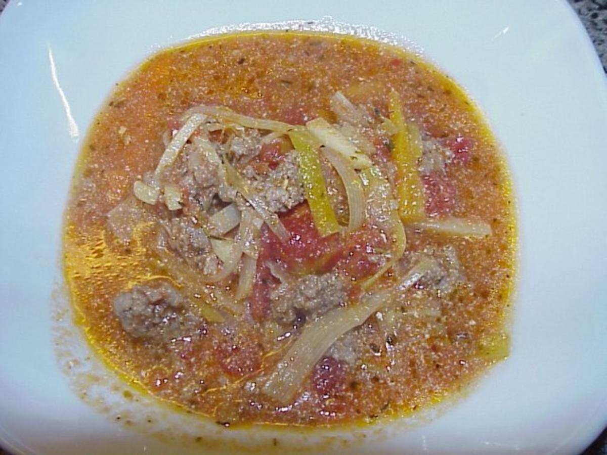 Hackfleisch-Tomaten-Suppe - Rezept