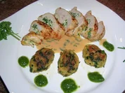 Hühnerbrust, gefüllt mit Ricotta und Bärlauch an Brot-Bärlauch-Nocken - Rezept