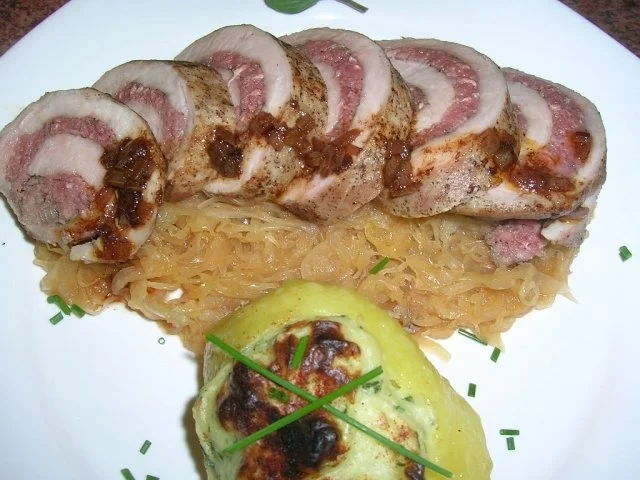 Schnitzel,gefüllt mit Hack,auf karamellisiertem Sauerkraut an doppelt gebackenen Kartoffel - Rezept - Bild Nr. 5