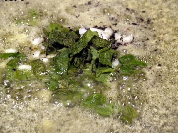 Birnen-Ziegenkäse-Ravioli mit Salbei-Knoblauch-Butter - Rezept - Bild Nr. 14