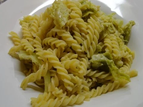 Nudeln an Wirz-Sauce - Rezept