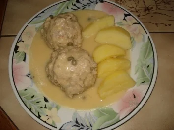 Kochklopse in Senf - Kapernsoße - Rezept