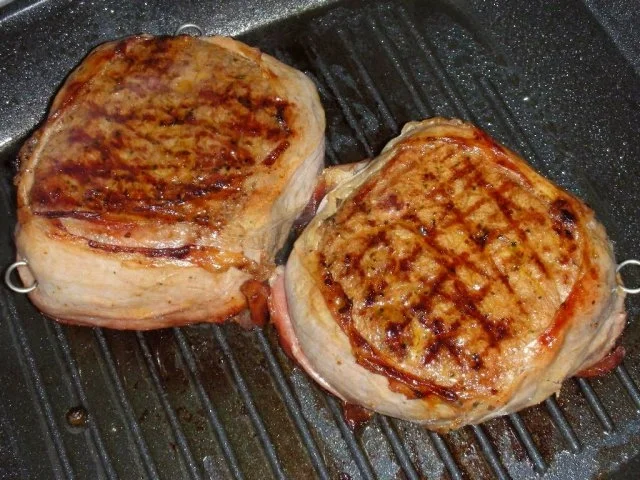 Rezept: Pfeffersteak mit Maronen-Aprikosen-Sauce Bild Nr. 5 Pfeffersteak mit Maronen-Aprikosen-Sauce - Rezept - Bild Nr. 5