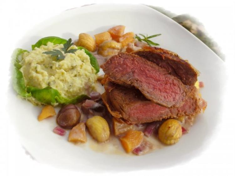 Pfeffersteak mit Maronen-Aprikosen-Sauce - Rezept - kochbar.de