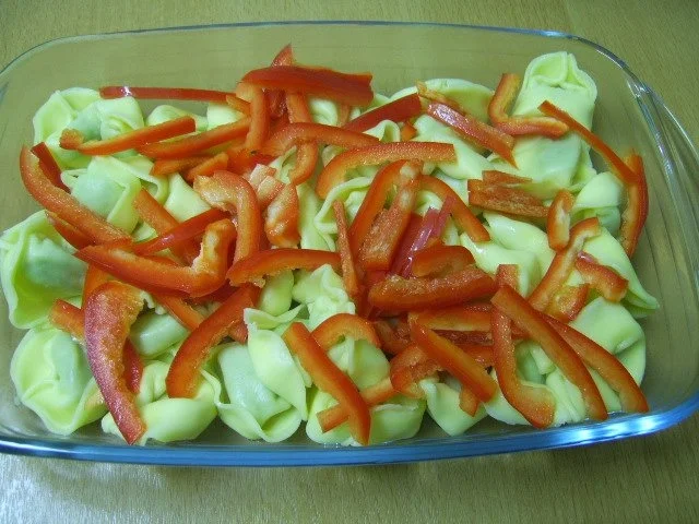 Rezept: Tortellini-Auflauf Bild Nr. 7 Tortellini-Auflauf - Rezept - Bild Nr. 7