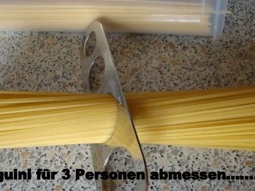 Rezept: Linguine mit Hühnchenfilet in cremiger Zitronensoße Bild Nr. 6 Linguine mit Hühnchenfilet in cremiger Zitronensoße - Rezept - Bild Nr. 6