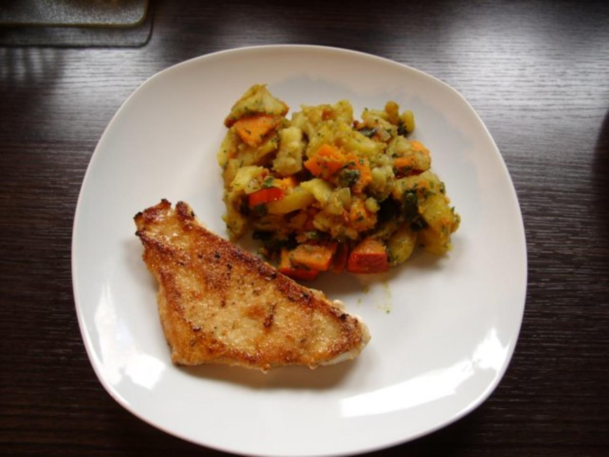 Bilder für Kürbis - Kartoffelsalat mit Putensteak - Rezept