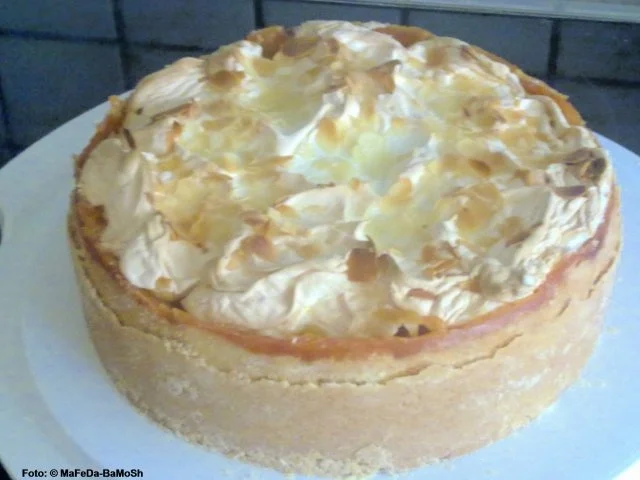 Rezept: Quittentorte mit Mandelbaiser Bild Nr. 2 Quittentorte mit Mandelbaiser - Rezept - Bild Nr. 2