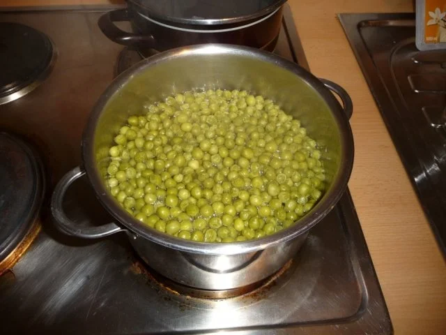 Rezept: Erbsensuppe mit Speckcroutons Bild Nr. 2 Erbsensuppe mit Speckcroutons - Rezept - Bild Nr. 2