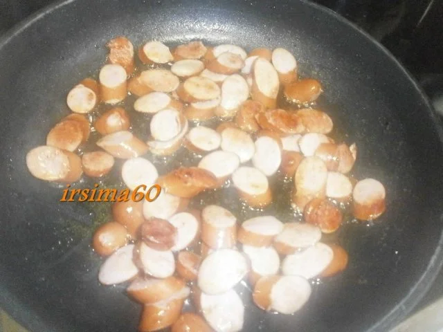 Rezept: Pikantes Wurstgulasch Bild Nr. 2 Pikantes Wurstgulasch - Rezept - Bild Nr. 2