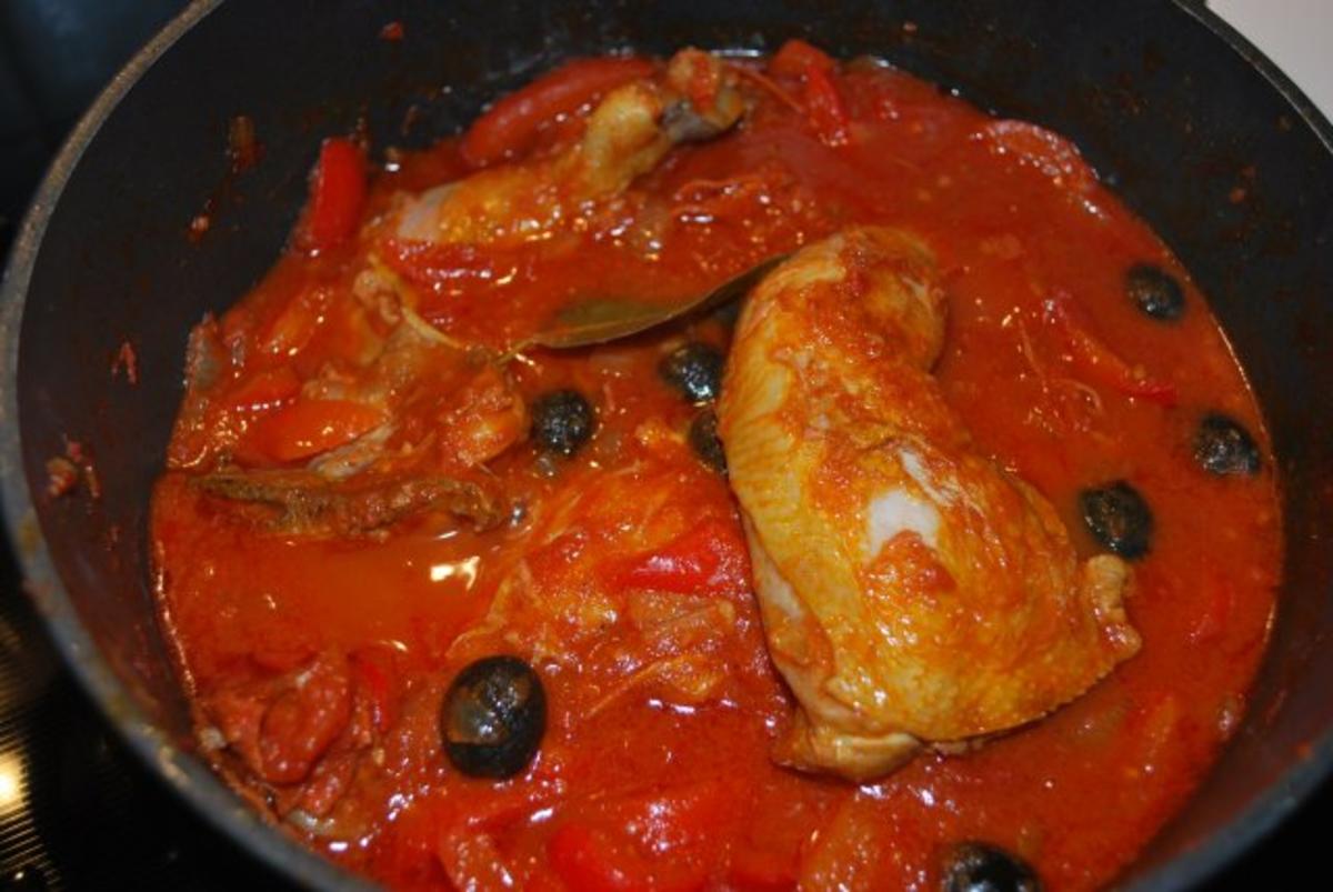 Spanische Hähnchenkeulen mit Paprika und Chorizo - Rezept