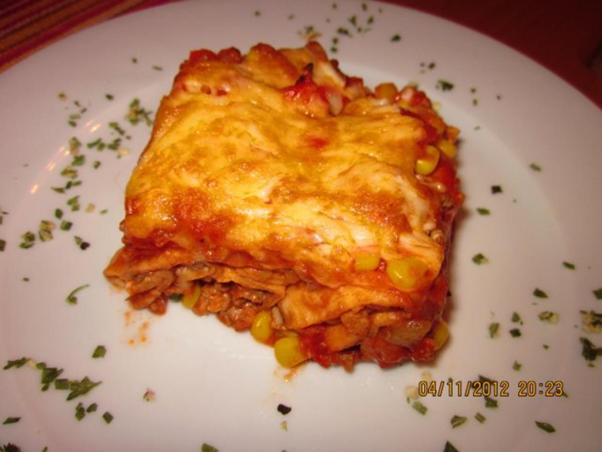 Pfannkuchenröllchen à la Bolognese - Rezept