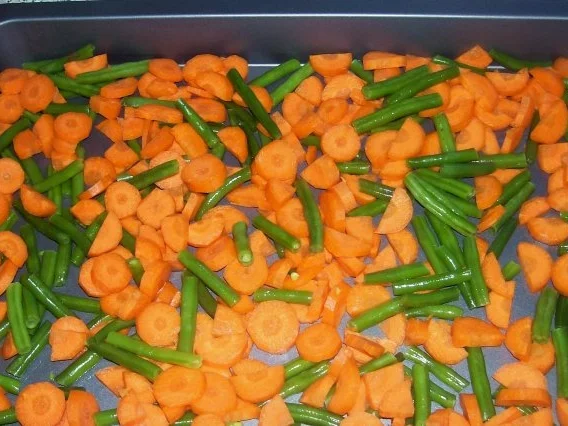 Buntes Schmorgemüse mit Schmandguss und dreierlei Käse - Rezept - Bild Nr. 2