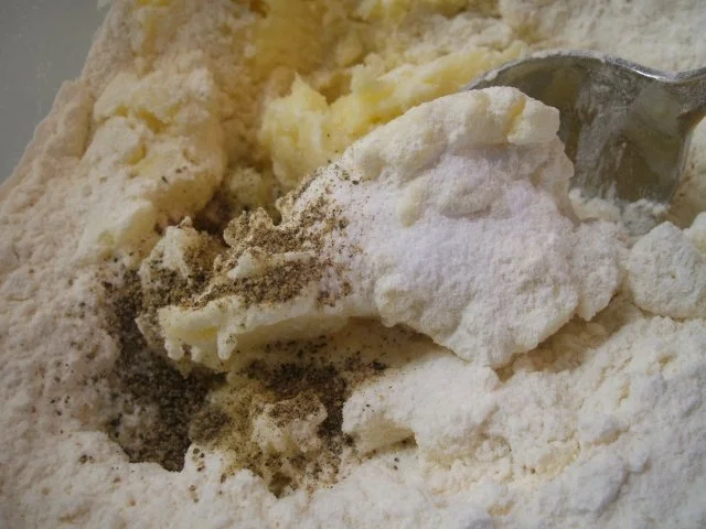 Pasta: Gnocchi Ripieni con Salsa di Salvia - Rezept - Bild Nr. 4