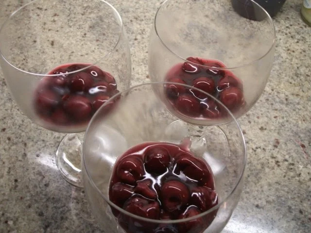 Rezept: Dessert: Schoko-Kirsch-Becher Bild Nr. 8 Dessert: Schoko-Kirsch-Becher - Rezept - Bild Nr. 8