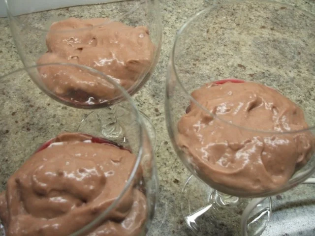 Rezept: Dessert: Schoko-Kirsch-Becher Bild Nr. 9 Dessert: Schoko-Kirsch-Becher - Rezept - Bild Nr. 9