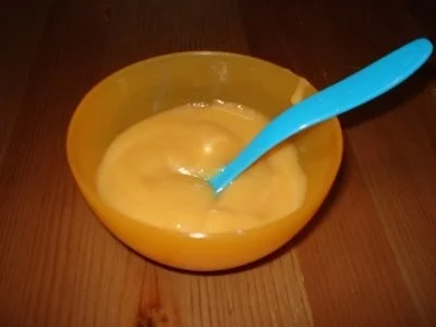 Apfel-Pfirsichbrei mit Babykeks - Rezept