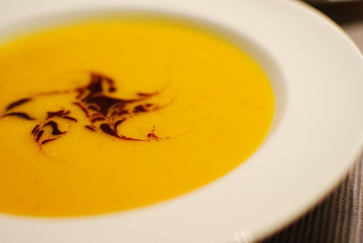 Kürbis-Möhren-Ingwer-Suppe - Rezept mit Bild - kochbar.de