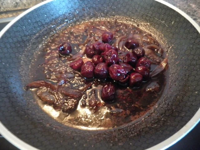 Hähnchenleber mit Zwiebel, Kirschen und Balsamico ... - Rezept - Bild Nr. 9