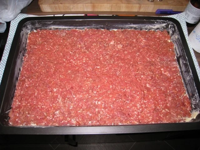 Mett-Blech oder Hack-Pizza - Rezept - Bild Nr. 3