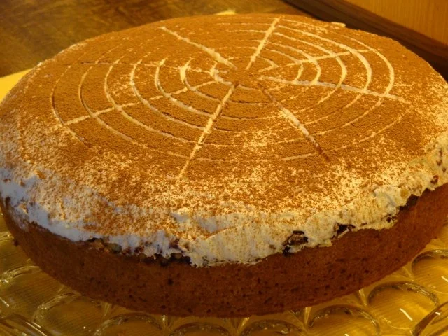 Hohenstaufener Sauerkirschkuchen mit Sahne,Brösel und Kirschwasser - Rezept