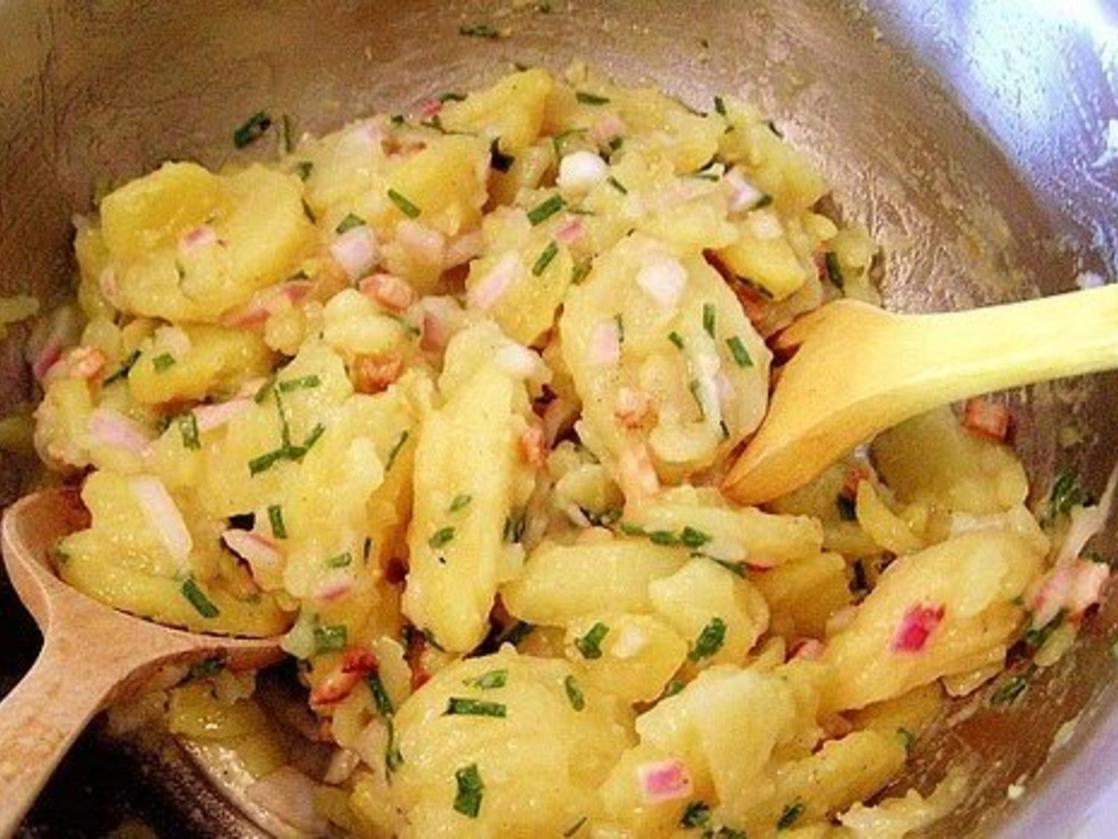 Warmer Kartoffelsalat - Rezept mit Bild - kochbar.de