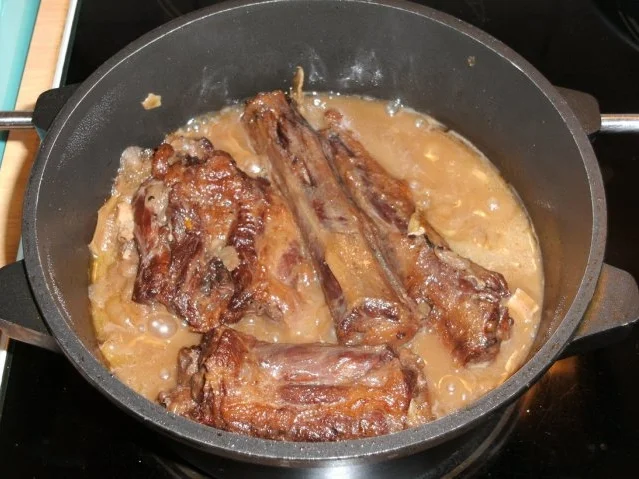 Rezept: Fleisch: Ochsenschwanz, mit Steinpilzen Bild Nr. 2 Fleisch: Ochsenschwanz, mit Steinpilzen - Rezept - Bild Nr. 2