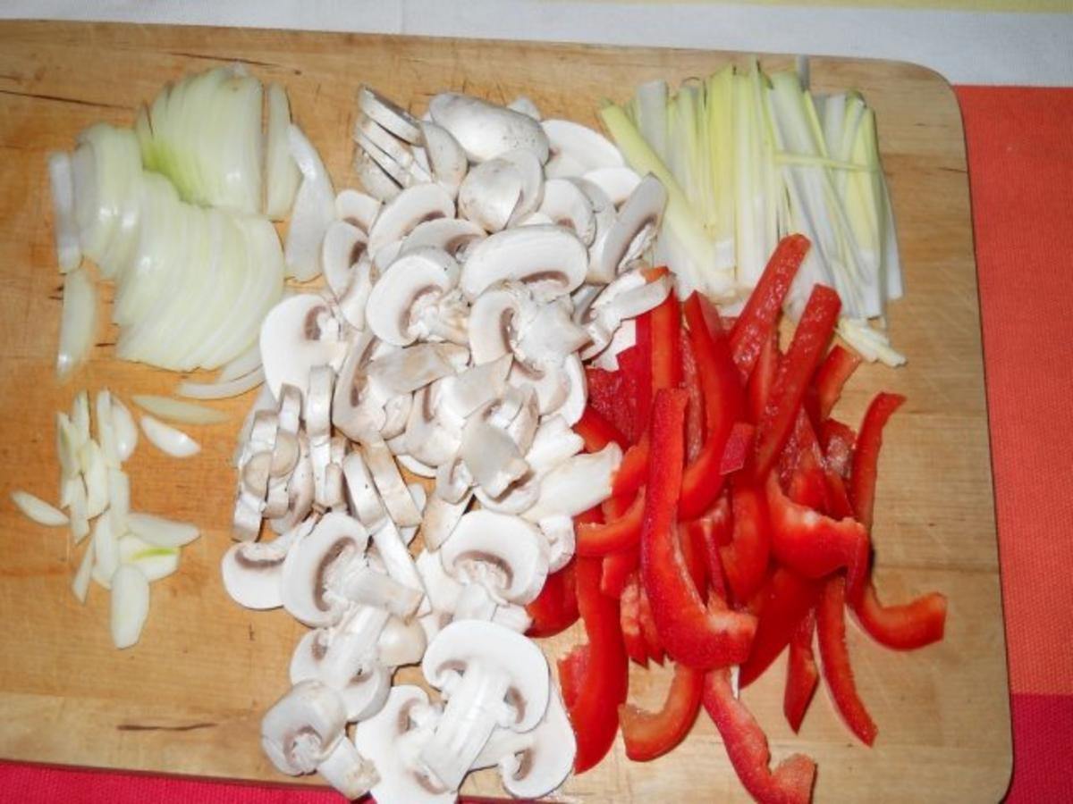 Hähnchenoberschenkel mit heißem Wok-Gemüse - Rezept - Bild Nr. 4