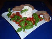BURATTA mit Tomaten und Basilikum - Rezept