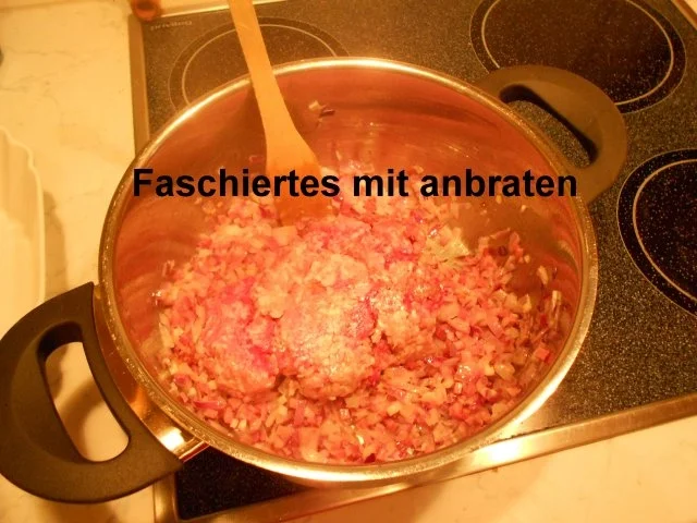 Rezept: Faschierter Krautstrudel Bild Nr. 6 Faschierter Krautstrudel - Rezept - Bild Nr. 6