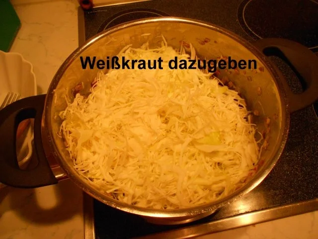 Rezept: Faschierter Krautstrudel Bild Nr. 8 Faschierter Krautstrudel - Rezept - Bild Nr. 8