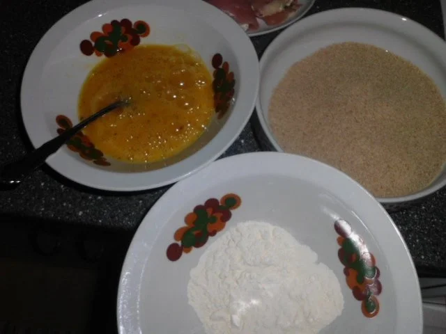 Hähnchenbrustfilet gefüllt und doppelt paniert, dazu Rosmarinkartoffeln - Rezept - Bild Nr. 10