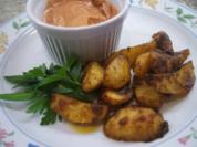 Kartoffeln: Würzig marnierte Ofenkartoffeln mit Dip - Rezept