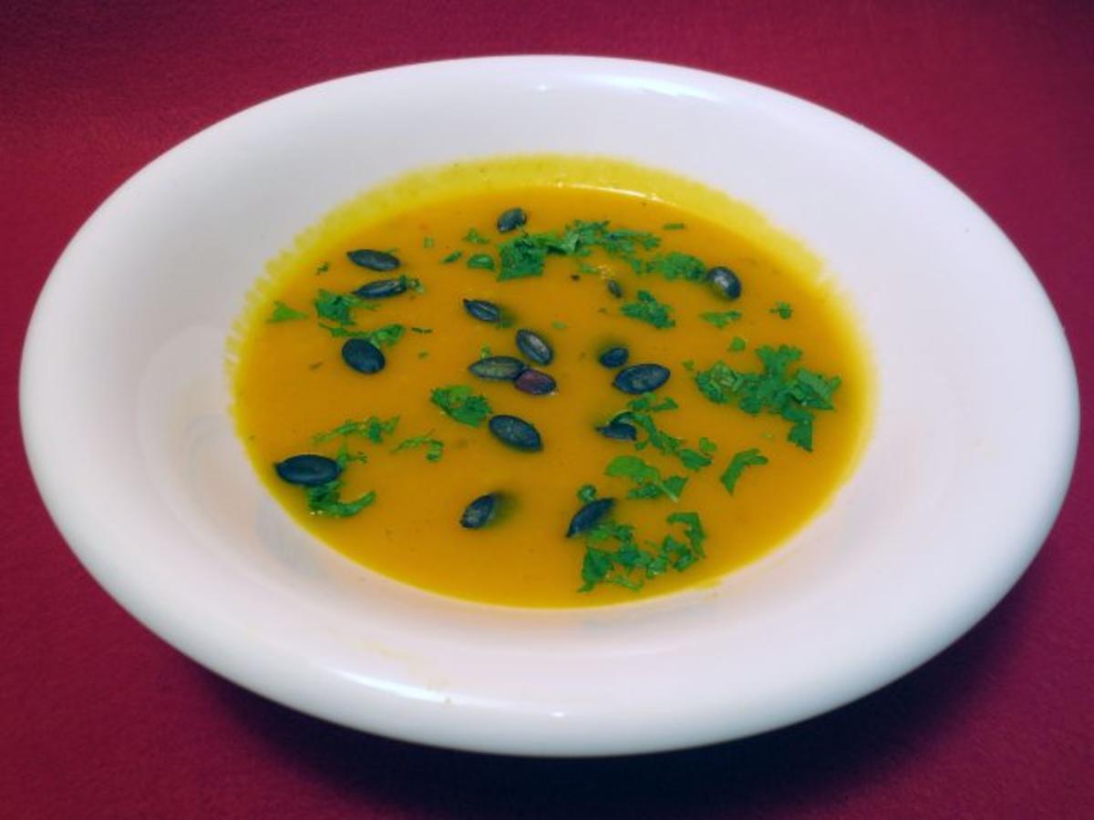 Weißwein-Kürbis-Ingwersuppe - Rezept