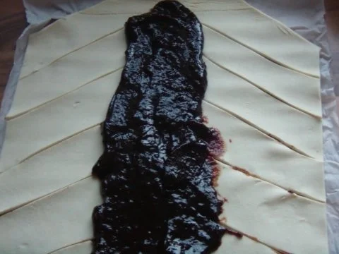 Apfelstrudel und Plaumenmusstrudel - Rezept - Bild Nr. 6