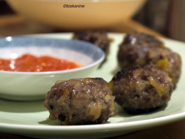 Aprikosen-Hackbällchen - Rezept