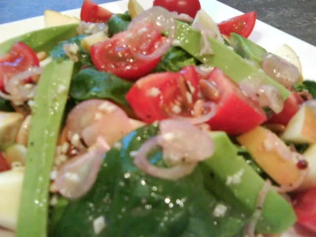 Spinatsalat mit Apfel und Pinienkerne - Rezept - Bild Nr. 4