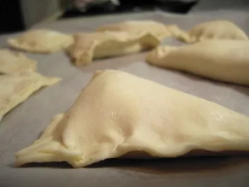 Pikantes Gebäck: Schinken-Topfen-Tascherl - Rezept