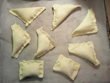 Pikantes Gebäck: Schinken-Topfen-Tascherl - Rezept